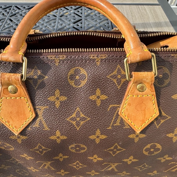 Louis Vuitton Brown Monogram Speedy 30 Handbag - Picture 14 of 16